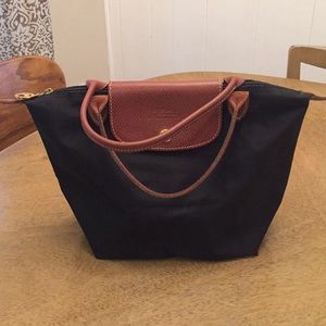 Small Black Longhamp Handbag- short handle
